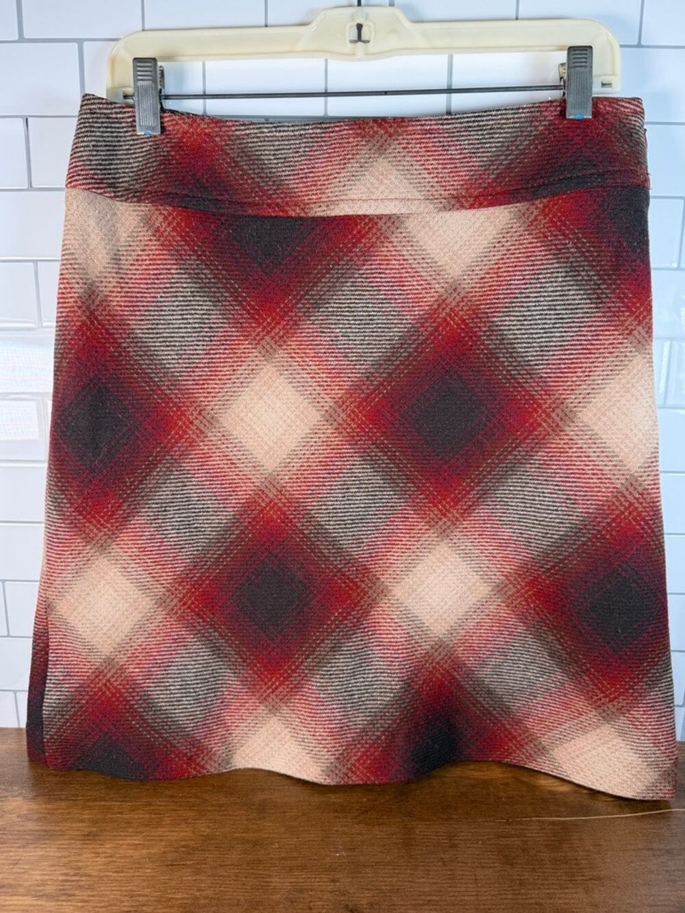 Ann Taylor LOFT Red Cream Wool Blend Plaid A-Line Skirt Lined Size 6